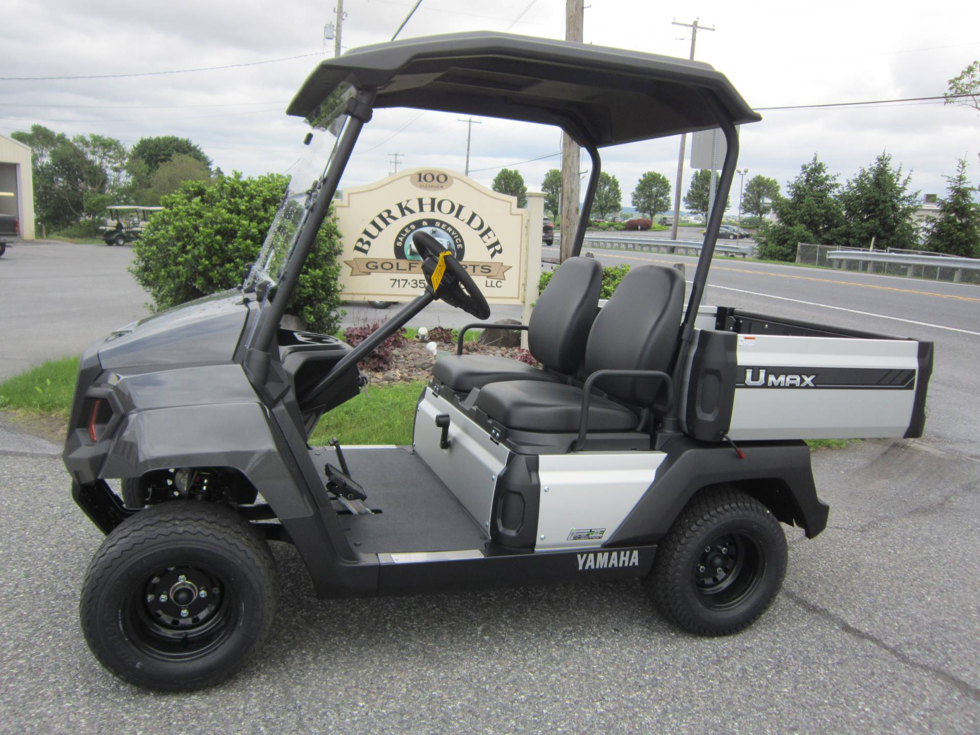 NEW 2023 YAMAHA UMAX 1 EFI GAS | Burkholder Golf Carts LLC