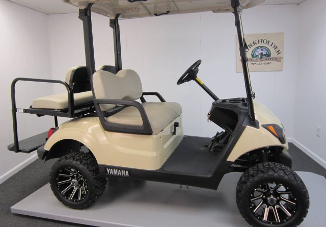 2021 Yamaha Efi gas 4 passenger lifted golf cart