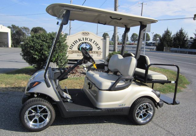 2015 Yamaha efi gas 4 passenger golf cart