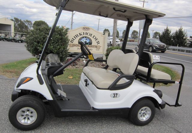 2016 Yamaha 4 passenger gas golf cart